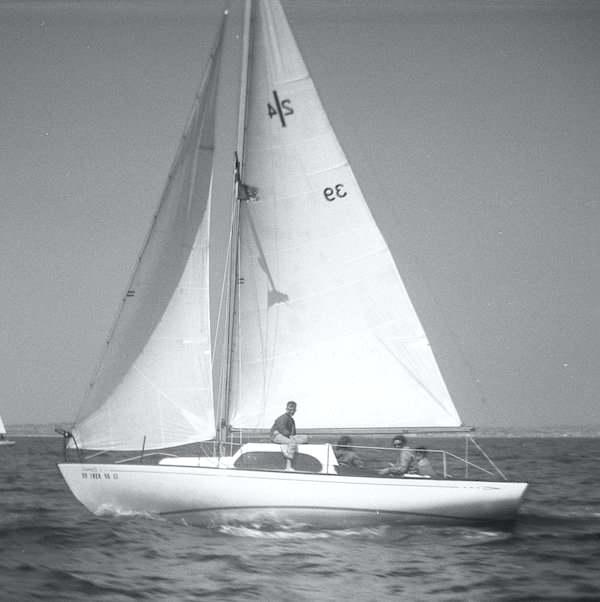 islander 24 sailboat specs