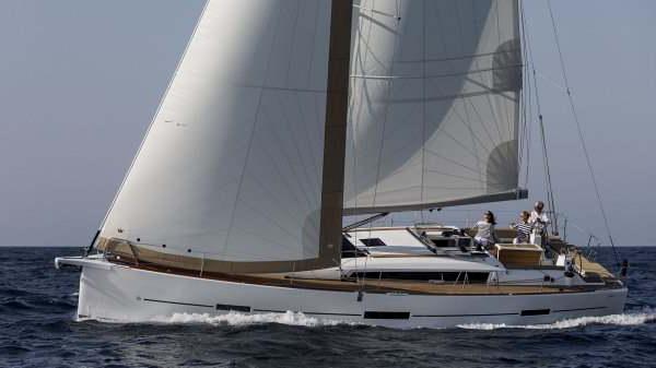 Specifications DUFOUR 460 GRAND LARGE