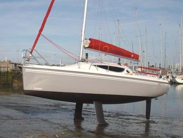 Specifications MAXUS 24 (TWIN KEEL)