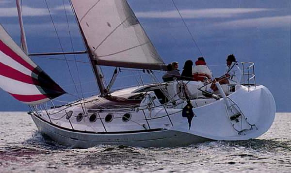 Specifications FIRST 35.7 (BENETEAU)