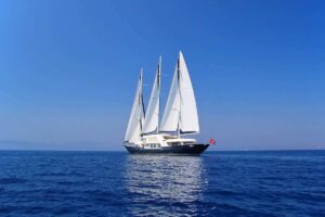 38M Schooner, 5 Cabins