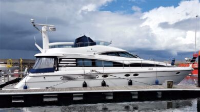 Fairline Squadron 52