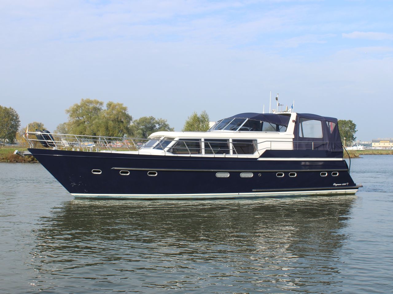 Van der heijden верфь официальный. яхты ван дер хаген. катер elling e6. катер van der heyden 1700. Elling e6 highline 2020.