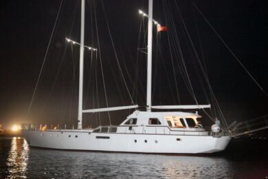 Custom 27M Ketch