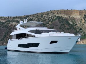 Azimut Magellano 66