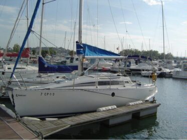 Beneteau First 285