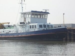 Open Tug with hydraulic crane