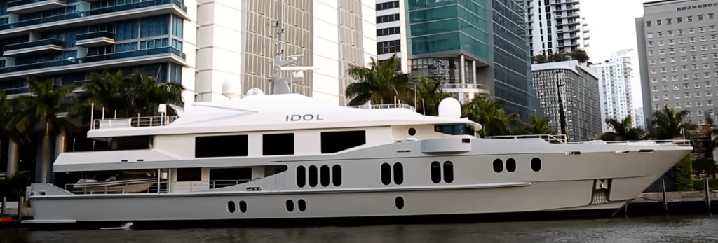 idol yacht owner