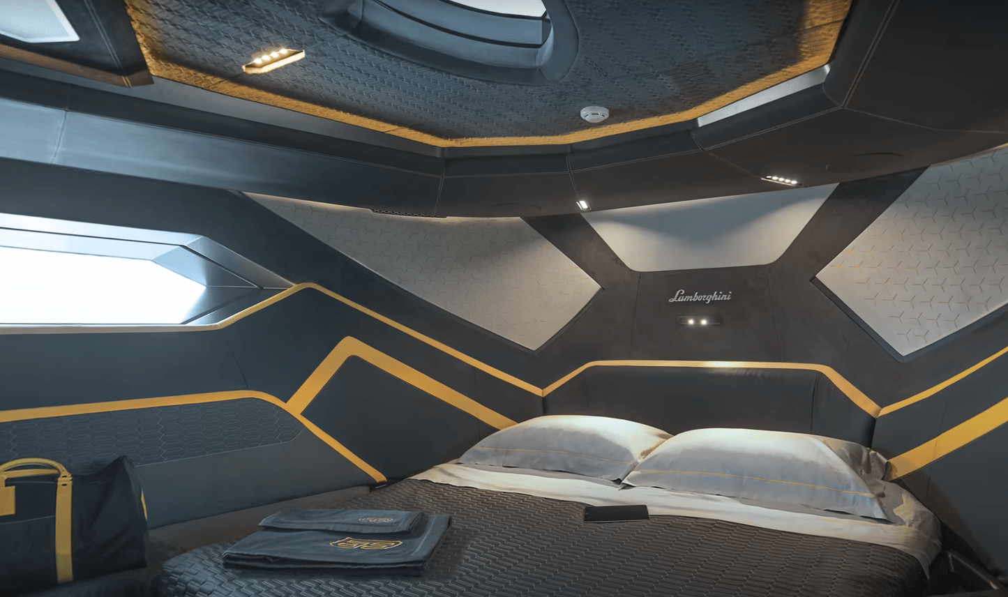 Interior Lamborghini 63 Yacht